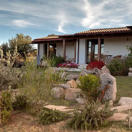 Agriturismo Nuraghe Tuttusoni Aglientu Exterior photo